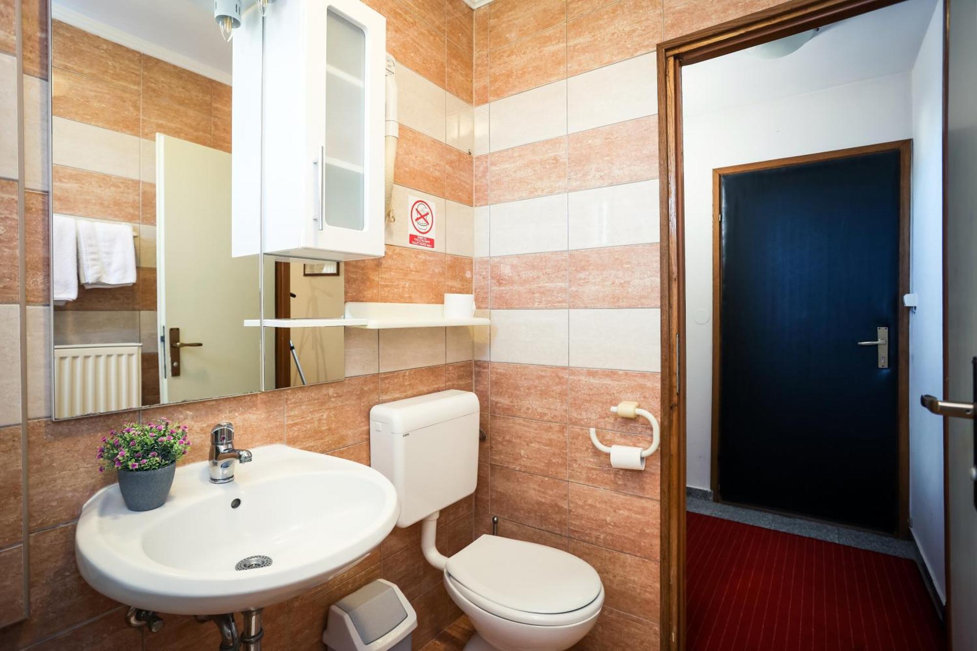 Hotel Garten Slavonski Brod Extérieur photo